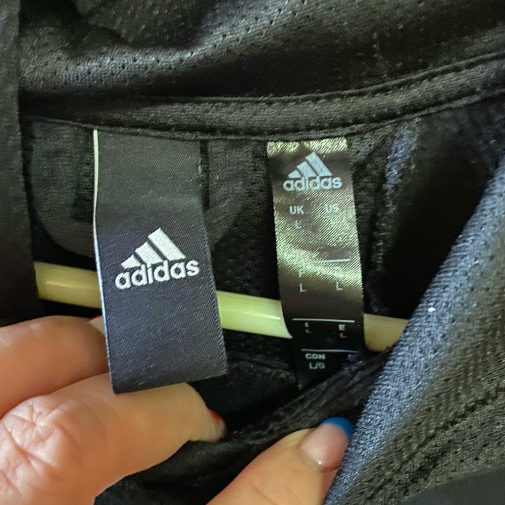 Gently used mens large adidas sweatshirt. - Picture 4 of 11